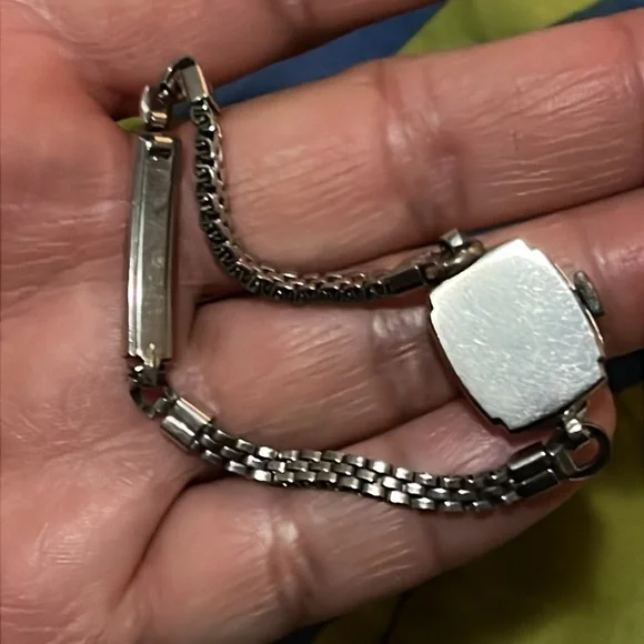 Vintage silver tone ladies watch - Picture 2 of 4